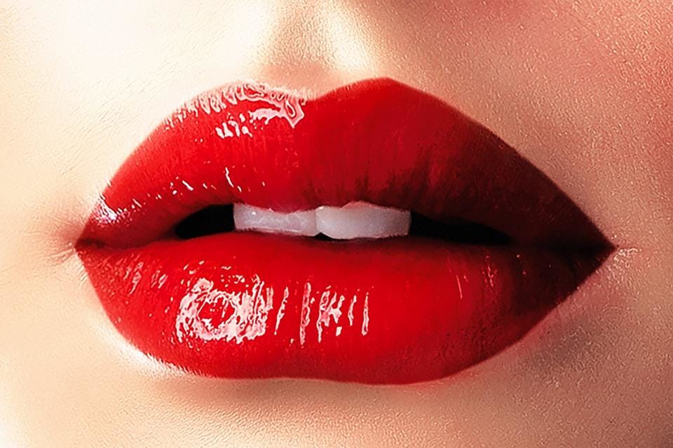 8 Top-Rated Products for Your Lips and Teeth to Get the Dazzling Smile You Want