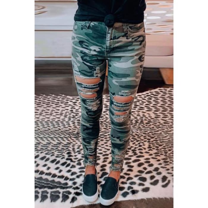 Distressed Camo Jeggings - Jegging